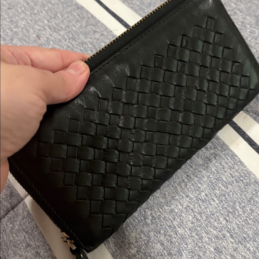 Black Woven Leather Zip Wallet -